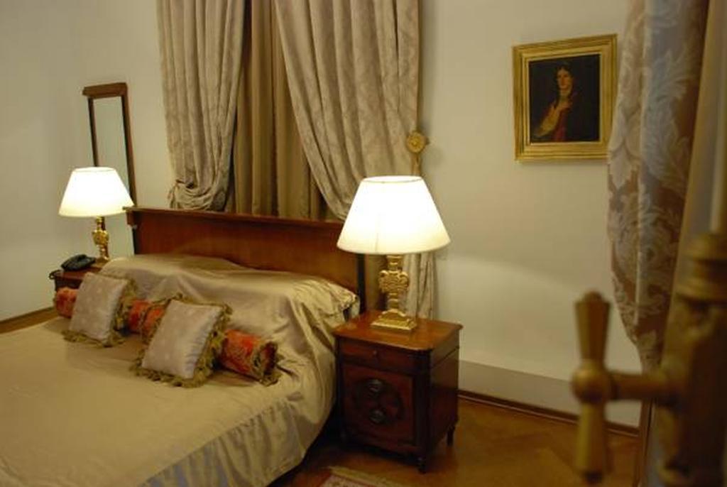 Grand Boutique Hotel Bucharest Exterior photo