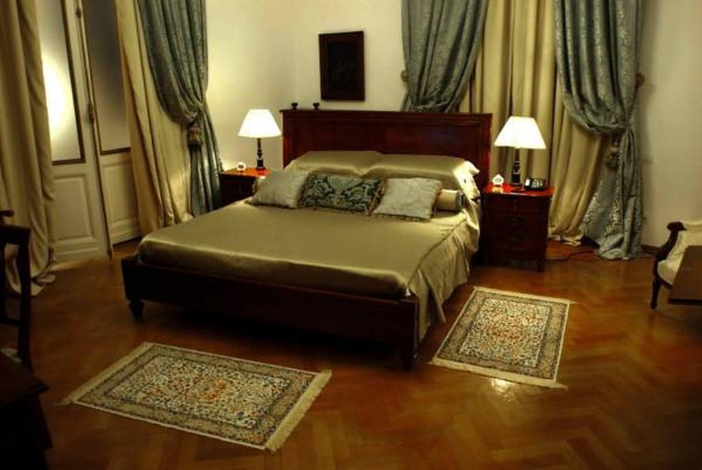 Grand Boutique Hotel Bucharest Exterior photo