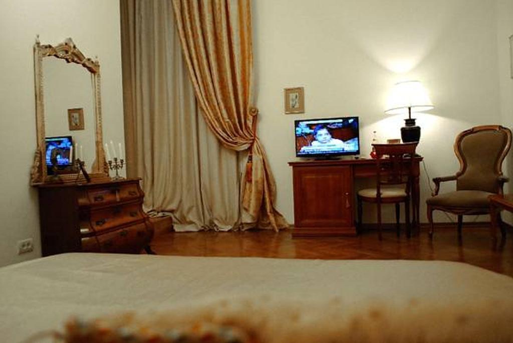 Grand Boutique Hotel Bucharest Exterior photo